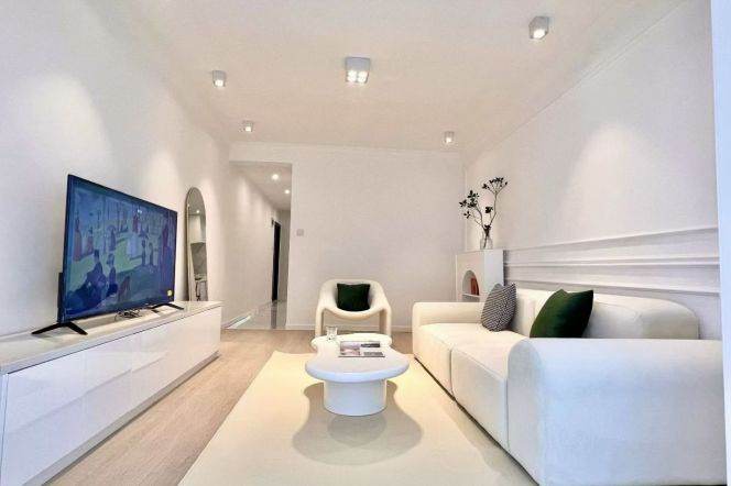 loushanguan rd station one bedroom