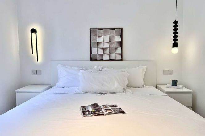 loushanguan rd station one bedroom