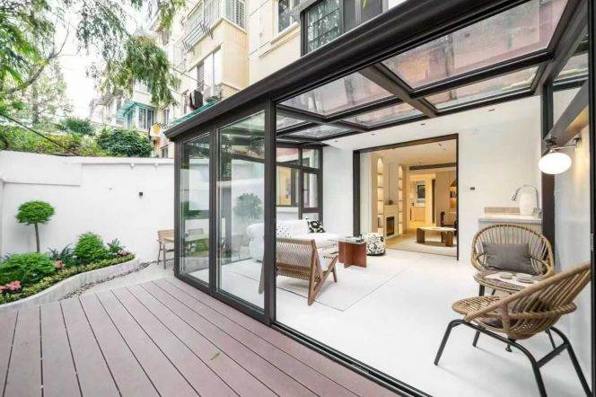 IAPM Fuxing M. rd/Fenyang rd floor heating bright 2brs apt with garden; L1/10/12