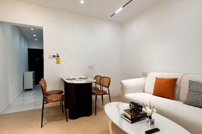 Cozy 1brd with patio Yongkang road