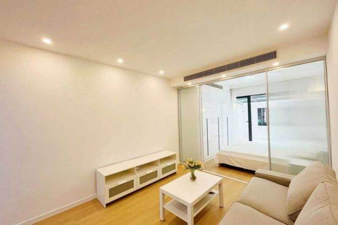 Sun room+1br 1lr/cozy&clean/nice location,Caoyang rd@L3/4/11/14