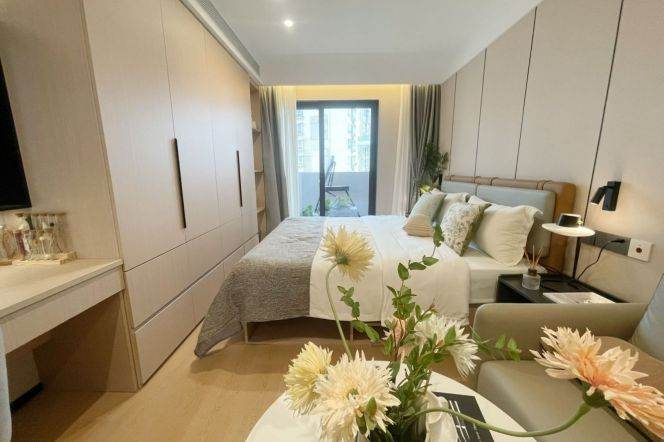 1br, balcony , across from park, Subway L8Shiguang, Key, 5.2k