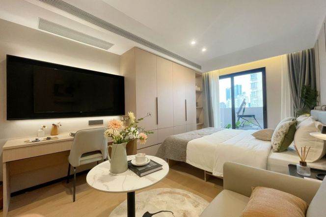 1br, balcony , across from park, Subway L8Shiguang, Key, 5.2k