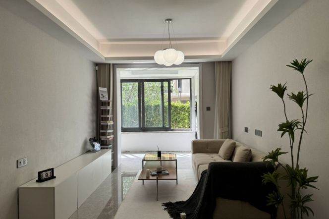 3b2B,Good View，Near CaoYang road Station,Line 3