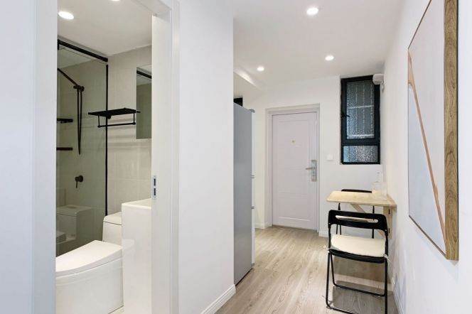 Nice yard 1Br/1Lr/1Bt apt nr Hongqiao rd,M3/4/10