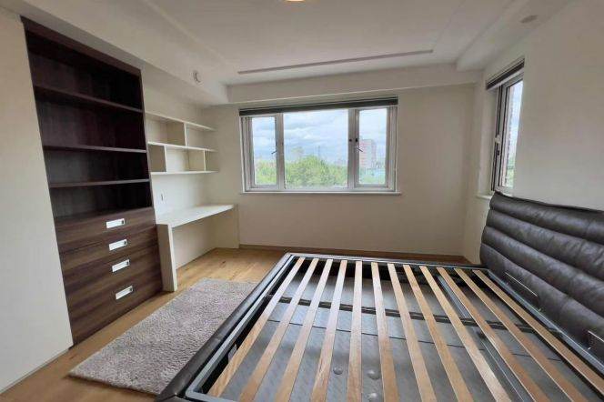 200sqm 3BR APT Great view Hengshan Rd 29.5k