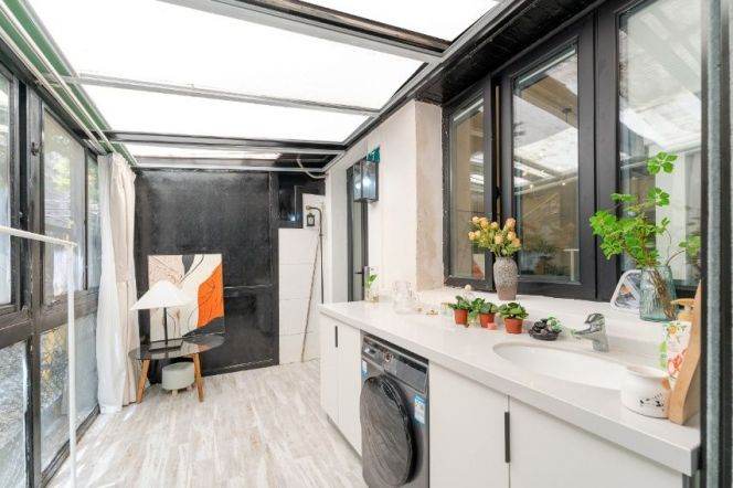 Nice yard 1Br/1Lr/1Bt apt nr South shanxi rd,M1/10/12