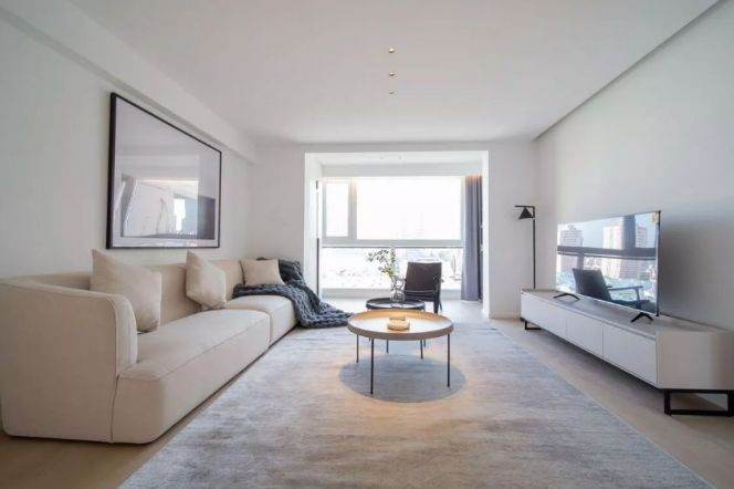 Morden 3brs with floor heating and balcony belong to Lujiazui 