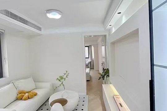 zhongshan park station one bedroom