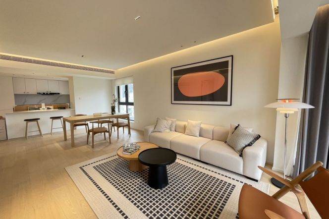 Morden 3brs with floor heating  in  in Xintiandi