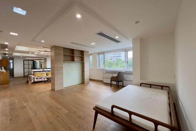 200sqm 3BR APT Great view Hengshan Rd 29.5k