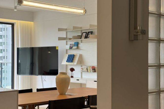 3+1 Rooms, 2 Baths, 160 sqm with Open Balcony and River View, Brand-new Dec @ Zhongtan rd L3&4