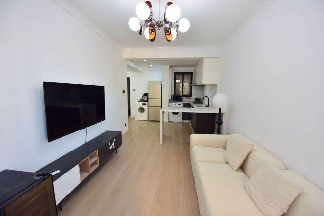 Valuable Gao'an/Hengshan Rd Brand-new 1BR with Balcony 10.5K 