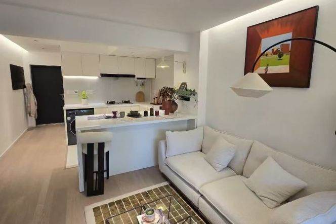 1 br near L4 luban rd station+elevator