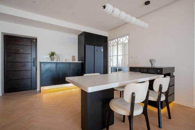 modern 3brs floor heating modern furniture open kitchen nice view beside Su zhou river
