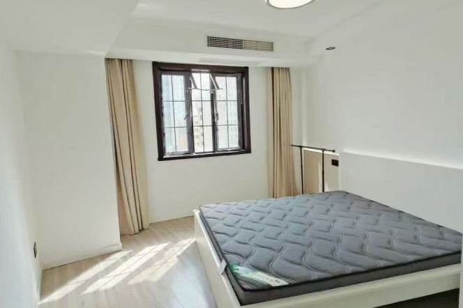 Full furnished 1br/2living & elevator @Zs Park & Line 2/3/4