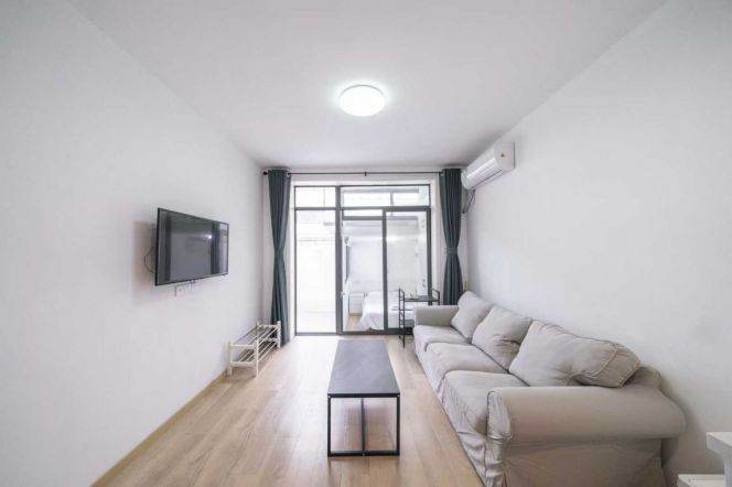 Valuable/Newly Yongjia/Xiangyang Rd 2BR with Patio 8.5K 