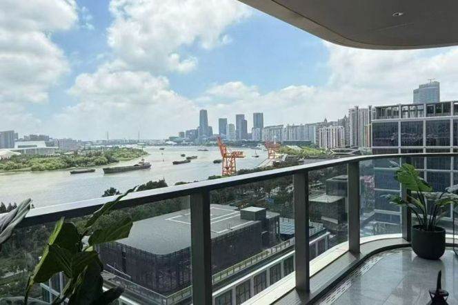 brand new 2 brs service aparment beside Huang pu river 27K