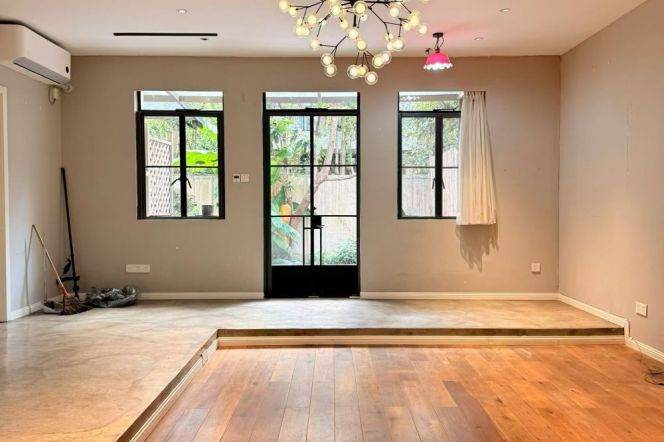 Big Garden House 2br/2bt in west Jianguo Road