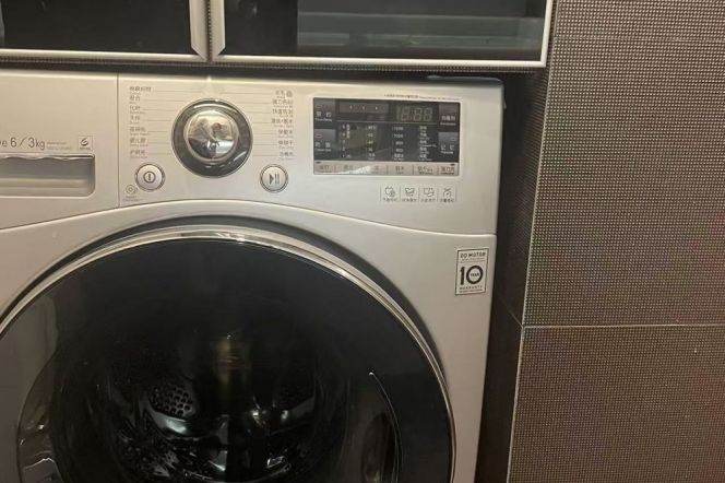 1Studio with 500 max utilities included and can accept any one month and above leasing 