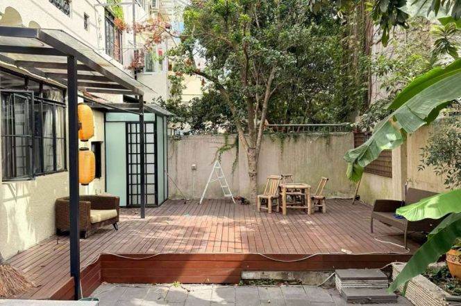 Big Garden House 2br/2bt in west Jianguo Road
