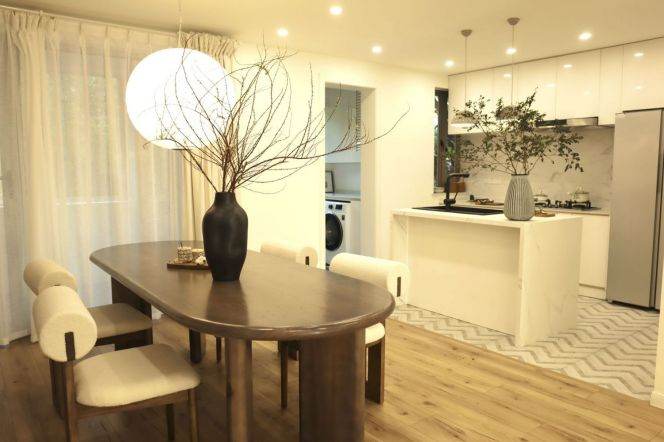 modern 4brs lane house floor heating nice garden in Hong qiao only 37K 