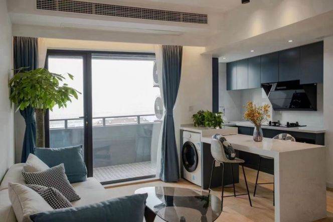 2 br+2 bath Apt &balcony &floor heating &oven Loushanguan rd L2