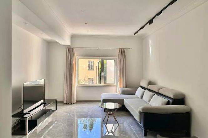 Decent 2Brs in Justin Court XingGuo Rd