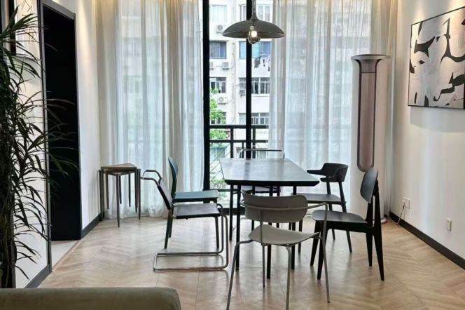 Elevator 2br near Jiangsu Rd M2/11