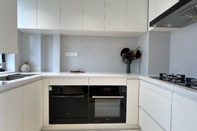 brand new 2brs floor heating modern furniture beside Su zhou river Hong qiao 