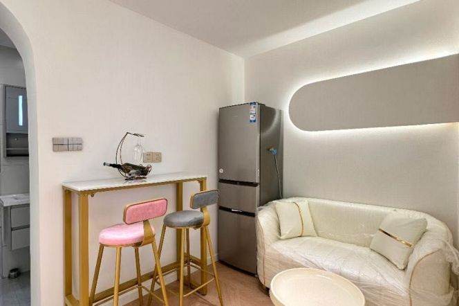 2 Bedrooms near Jinshajiang Rd