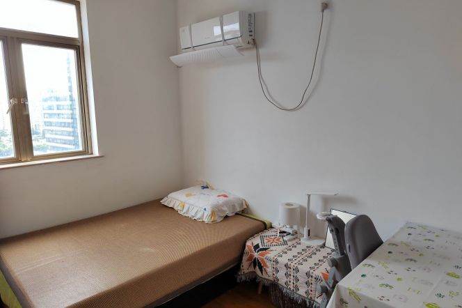 ECNU 2 rooms /high floors/bright jiang su lu 11/2 zhong shan park2/3/4