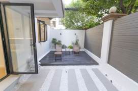 Yard/big living/3brs/newly/floor heat/changning Hongqiao station line3/4/10