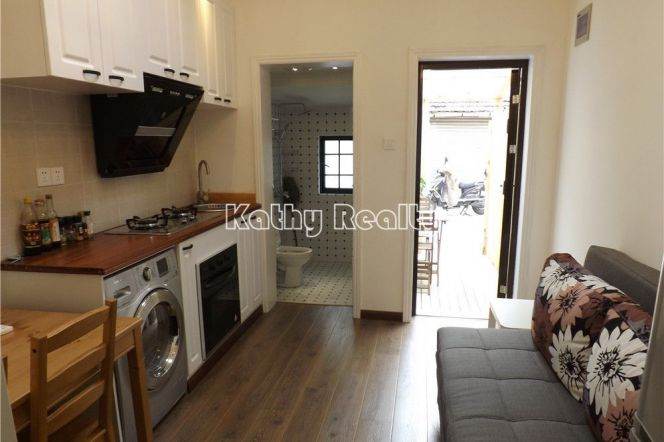 Nice 1br APT+Terrace Clean quiet Jianguo Rd 5.5k