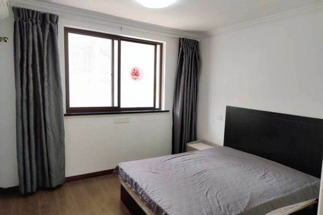Bright /centre walk distance to jiao tong university 10/11 near xujiahui DHU