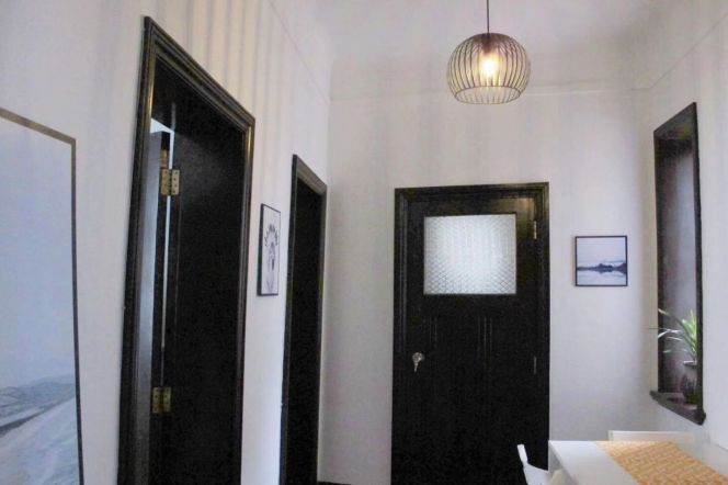 tasty shanghai style apartment-1bed -private terrace- wood floor - @Middle Huaihai Road 
