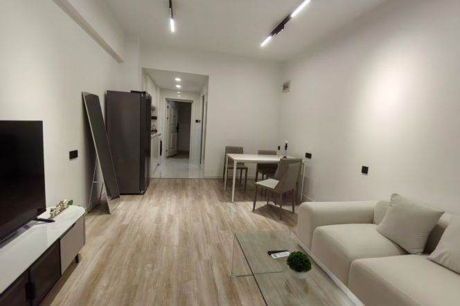 Full furnished 1br/1living & elevator @Jinshajiang Rd & Line 3/4/13