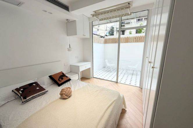 Newly Renovated 1Br/1Lr/1Bt+Lovely Yard@L2/3/4 Zhongshan Park&L2/15 Loushanguan Rd Station 