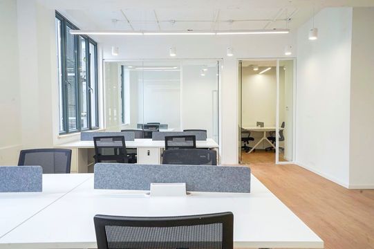 180sqm furnished office near Wuding rd