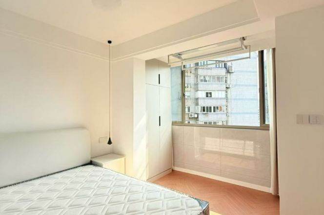 Brand new 1br/2living & elevator @Zs Park & Line 2/3/4