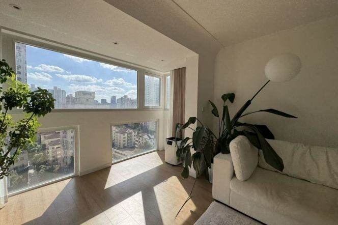 2brs2lrs1bath/walking closet/120sqm/elevator/facing south