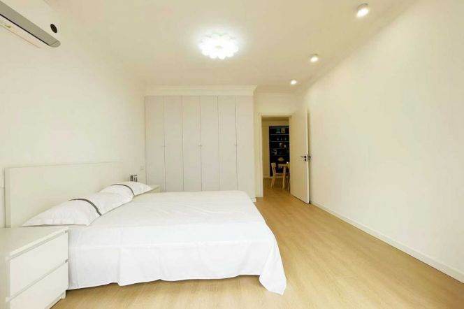 SH Zoo/spacious 2br 2lr@L10,bright room/big living room