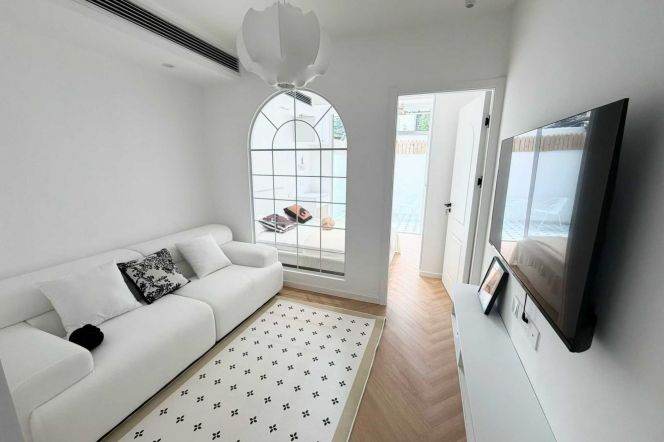 Nice yard+cozy 1br 1lr/central AC/oven,Loushanguan rd@L2/15