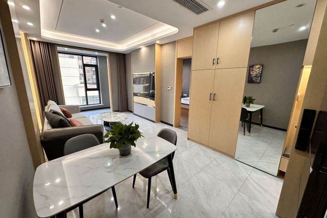 1BR with elevator near line 1/9/11 and Jiao'tong University can long and short lease