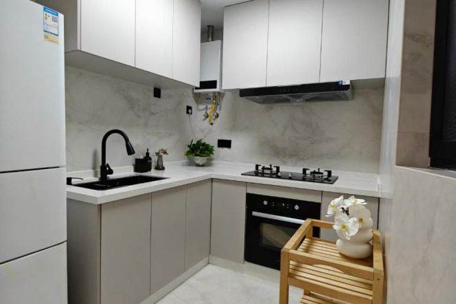  80sqm modern 1br apt @Middle Huaihai Rd L13&14