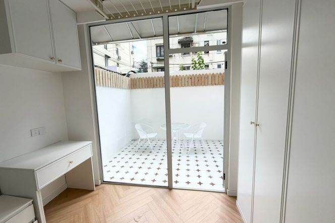 Newly Renovated 1Br/1Lr/1Bt+Lovely Yard@L2/3/4 Zhongshan Park&L2/15 Loushanguan Rd Station 