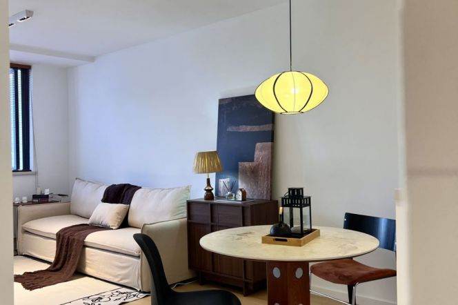 Newly Renovated Elevator 1Br/2Lr/1Bt@L2/15 Loushanguan Rd&Weining Rd Station 