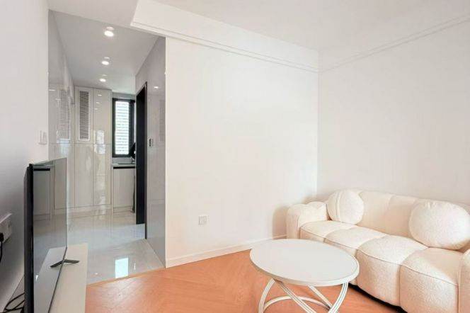 Brand new 1br/2living & elevator @Zs Park & Line 2/3/4