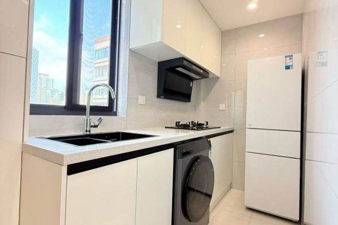 Brand new 1br/2living & elevator @Zs Park & Line 2/3/4