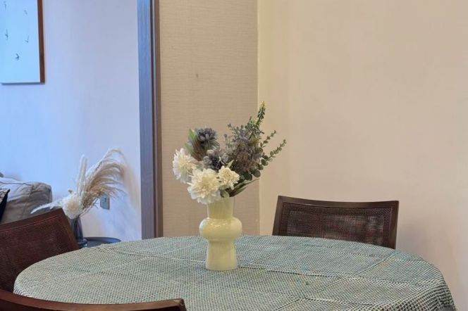 E Nanjing Rd,Modern 1Br,new condition,New